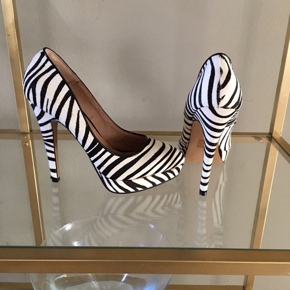 ALDO Zebra print pumps - Picture 2 of 3
